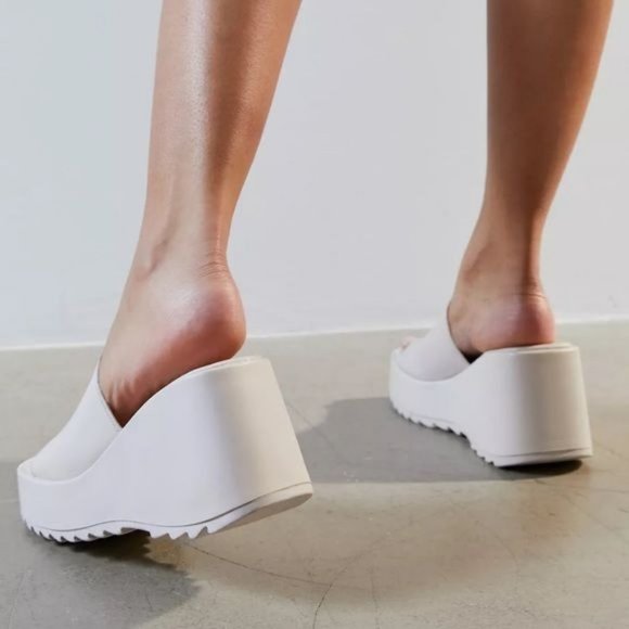 !! NEW !! Y2K Chunky Platform Wedges in Off White - Picture 5 of 6
